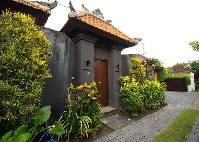 Transera Kirana 3* Seminyak